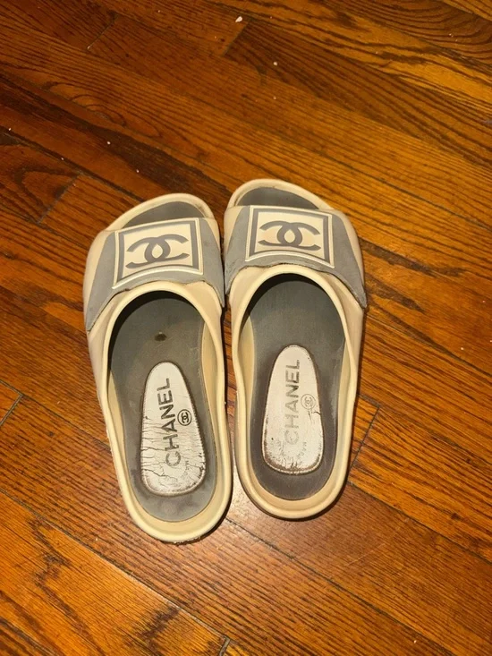 CHANEL Gray & Cream Logo Slide Sandals - Picture 1 of 4